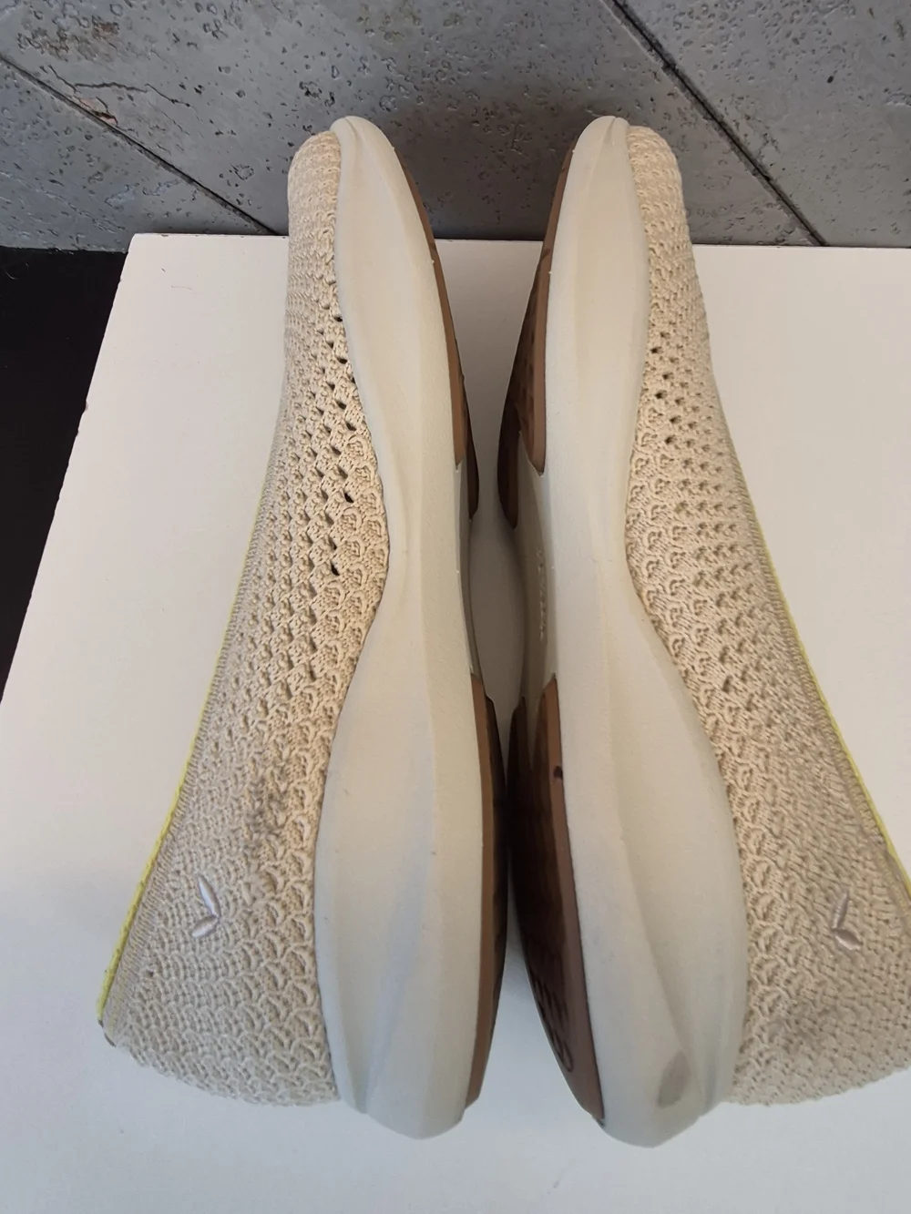 Vionic Women’s Beige Knit Slip-On Flats with Yellow Trim